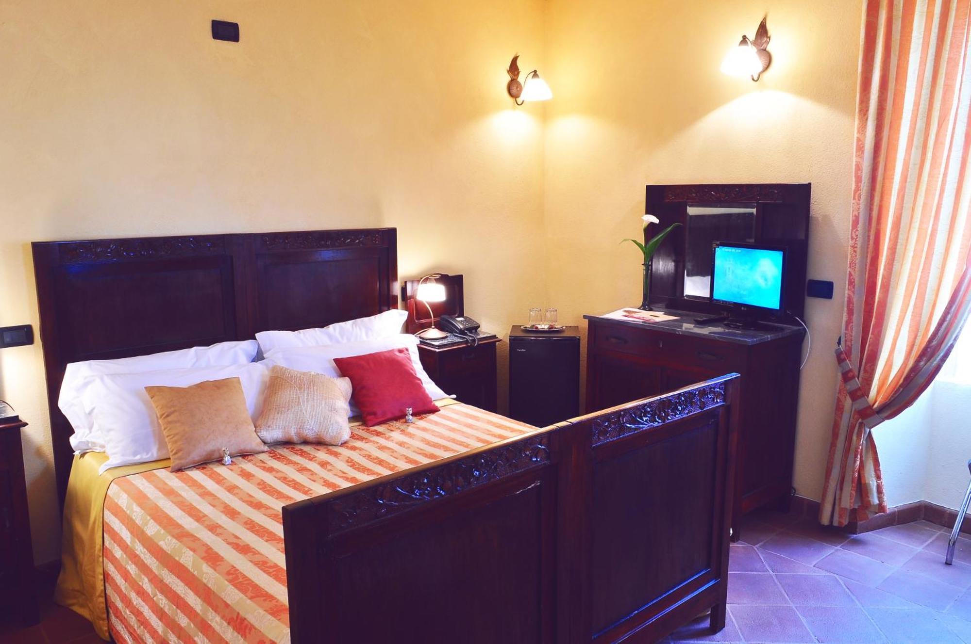 La Foresteria Del Castello - Wellness Hotel In Dimora Storica Castell'Alfero Номер фото