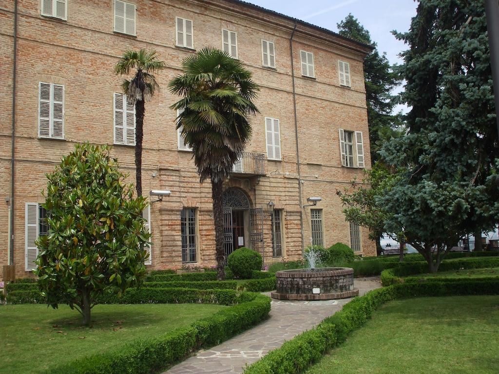 La Foresteria Del Castello - Wellness Hotel In Dimora Storica Castell'Alfero Экстерьер фото