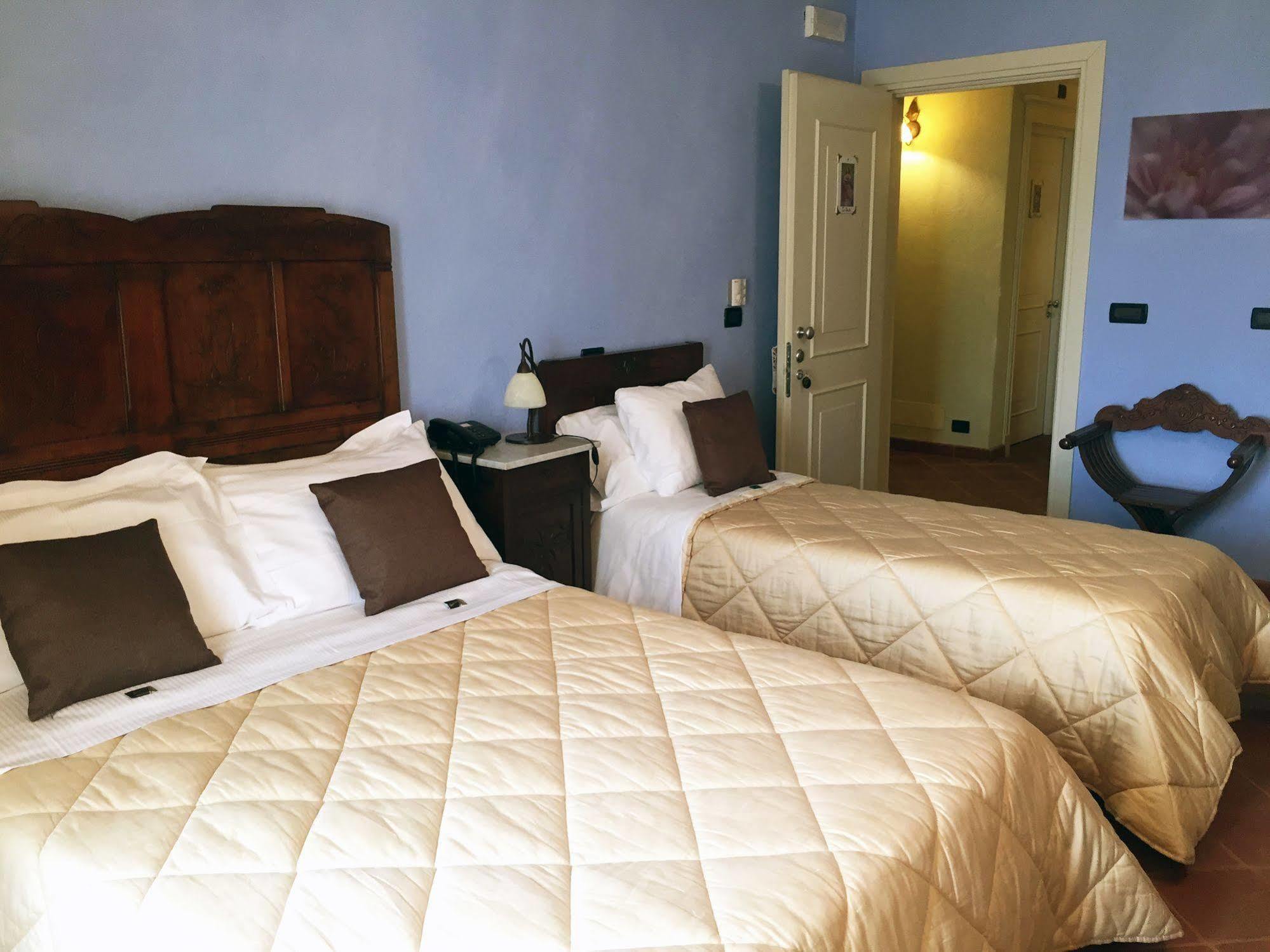 La Foresteria Del Castello - Wellness Hotel In Dimora Storica Castell'Alfero Экстерьер фото