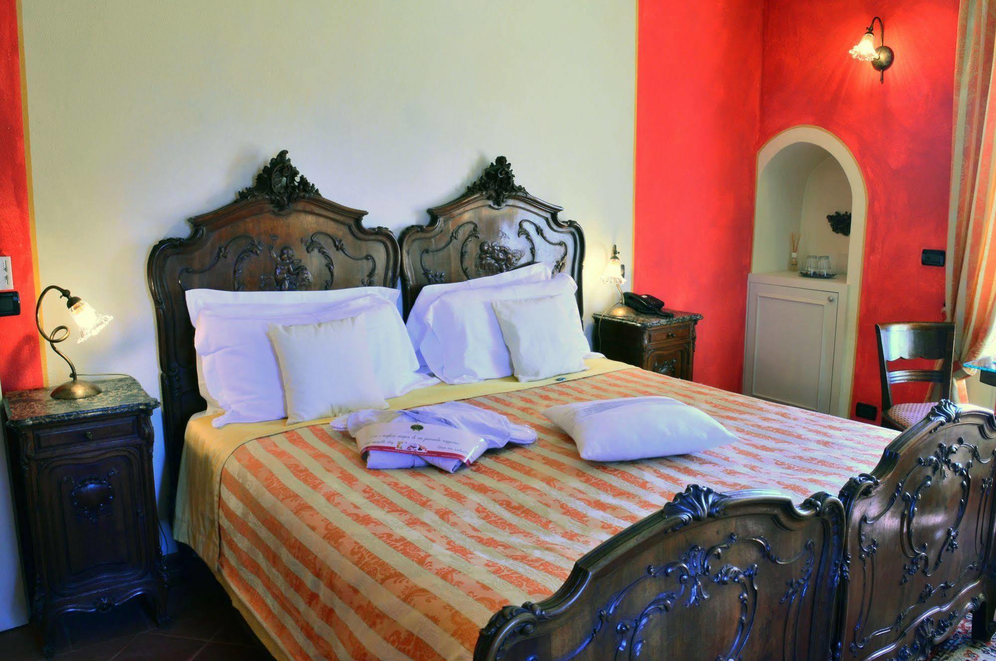 La Foresteria Del Castello - Wellness Hotel In Dimora Storica Castell'Alfero Экстерьер фото